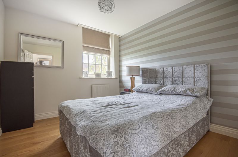 Master bedroom- click for photo gallery